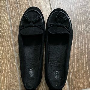 NIB Crocs suede feel loafers